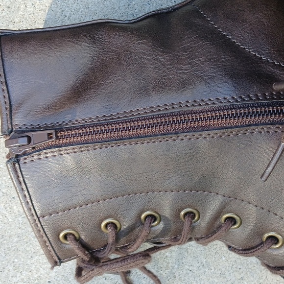 Madden Girl Women's Gamer Lace-Up Boot Size 9. EUC - Picture 7 of 12